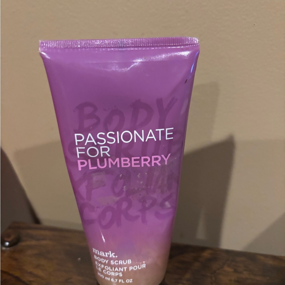 mark. Plumberry Body Scrub - Vibrant Purple